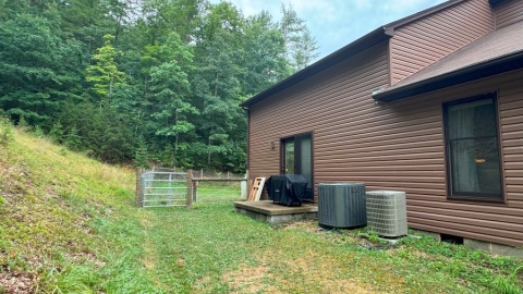 562 Larry and Linda Lane, Brandywine, West Virginia 26802, 3 Bedrooms Bedrooms, ,2 BathroomsBathrooms,Homes,SGR,Larry and Linda Lane,1094