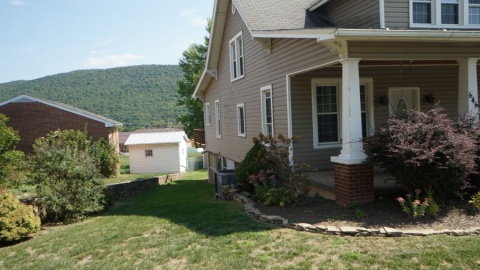 646 North Main Street, Franklin, West Virginia 26807, 4 Bedrooms Bedrooms, ,2 BathroomsBathrooms,Homes,SGR,North Main Street,1122